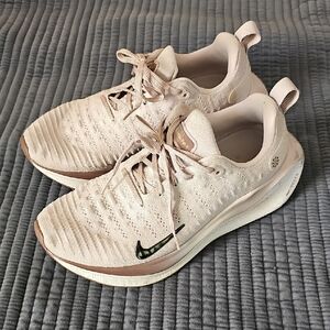 Womens Nike Infinity Run 4 - Pink - Size 9.5 WIDE